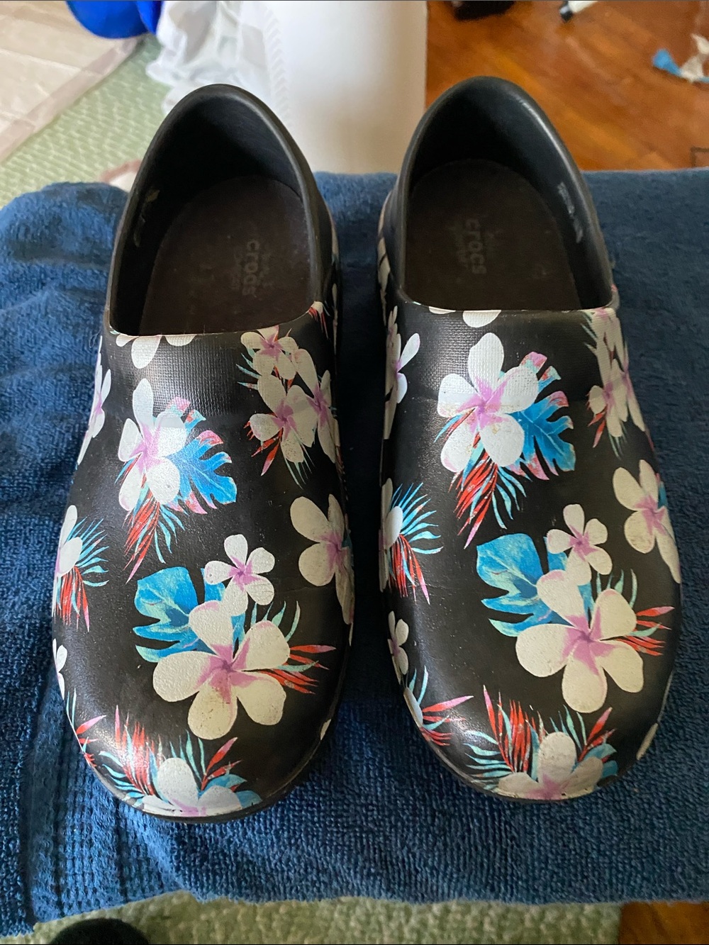 CROCS Black Floral Slip-On Clogs with Pastel Blooms